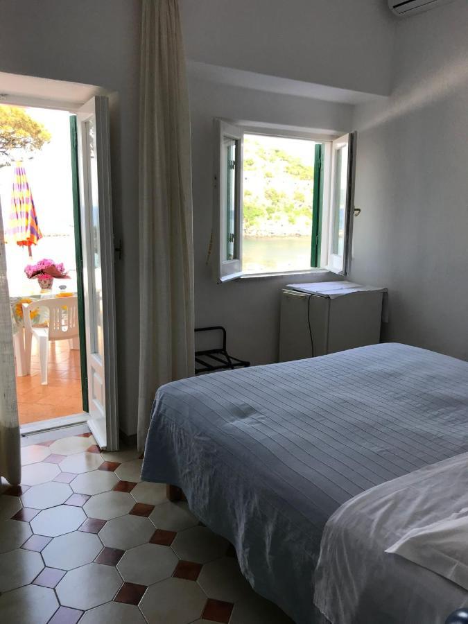 Hotel Villa Antonio 이스키아 외부 사진