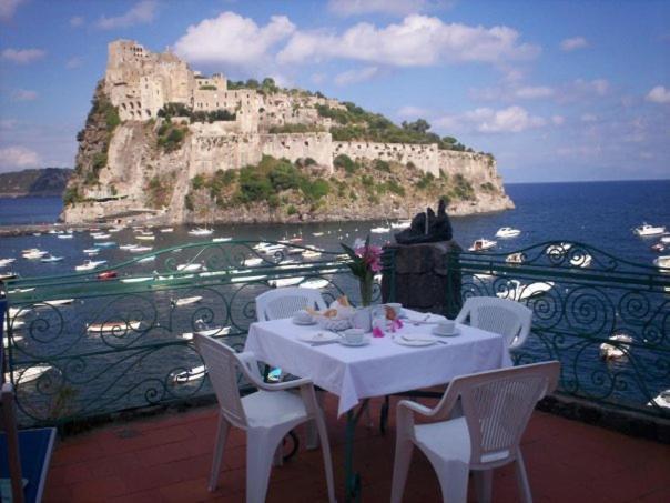 Hotel Villa Antonio 이스키아 외부 사진